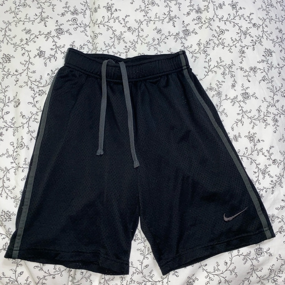 Boys Nike basketball shorts